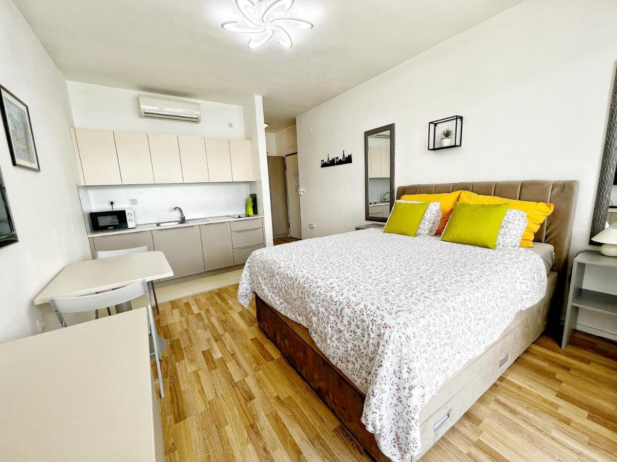 Studio Apartma Pag Blue Ocean 1 With Sea View Pag Town Exterior photo